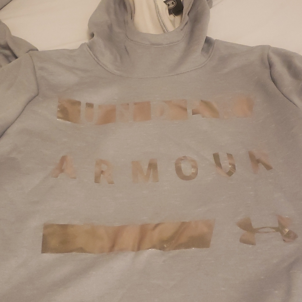 Under Armour Sweatshirt